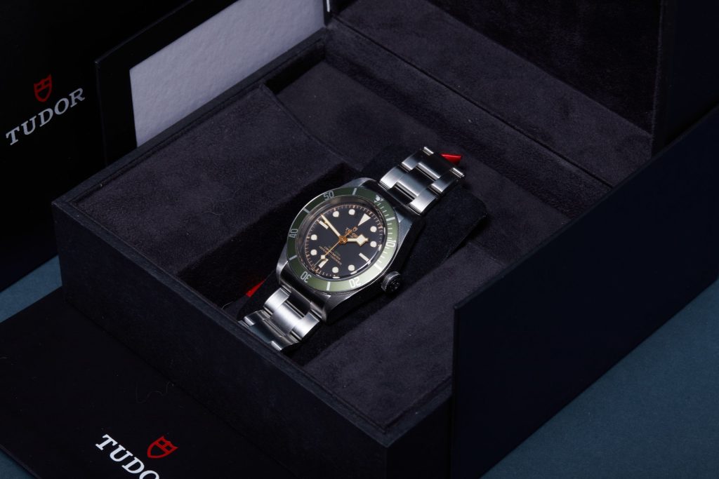 Tudor Black Bay 79230G 'Harrods' - image 4