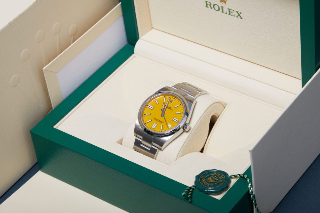 Rolex Oyster Perpetual 41 124300 - image 2